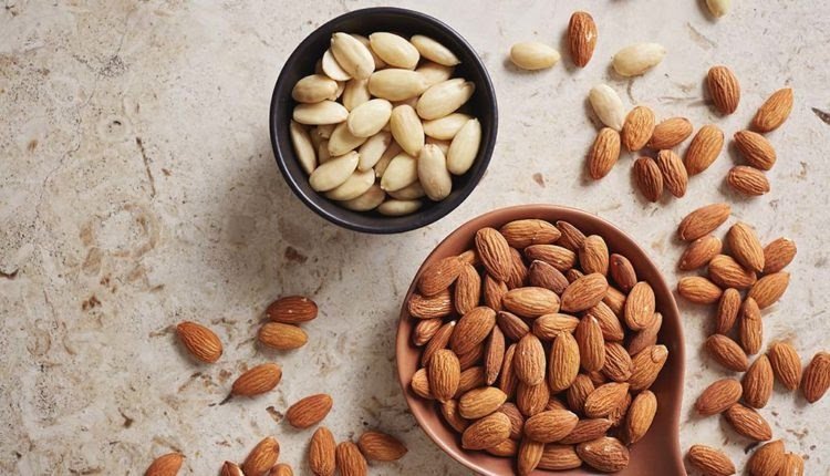 11-benefits-of-eating-soaked-almonds-in-the-morning